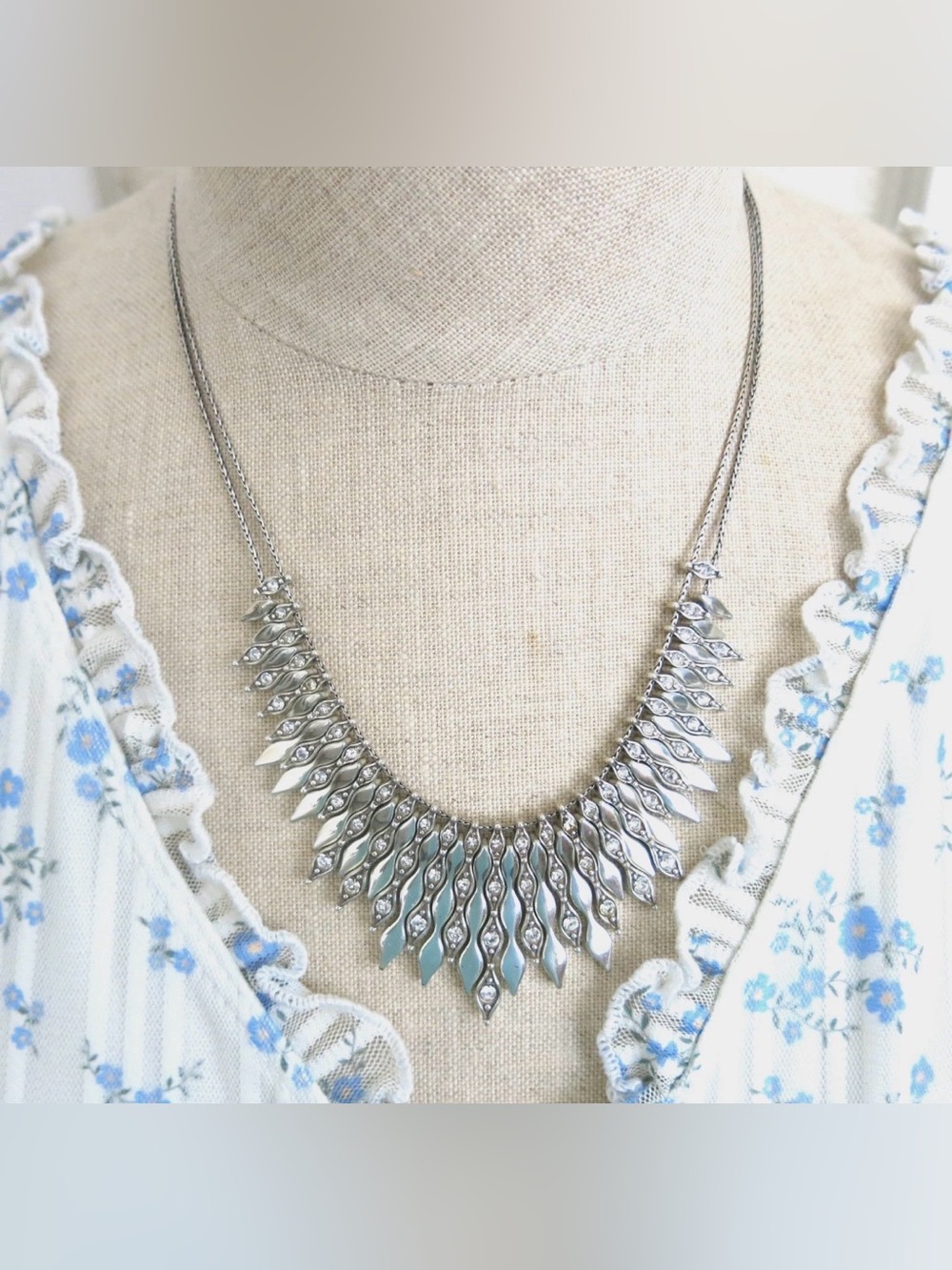 💎 RARE BRIGHTON Silver Leaf Bib Necklace with SWAROVSKI CRYSTAL accents!